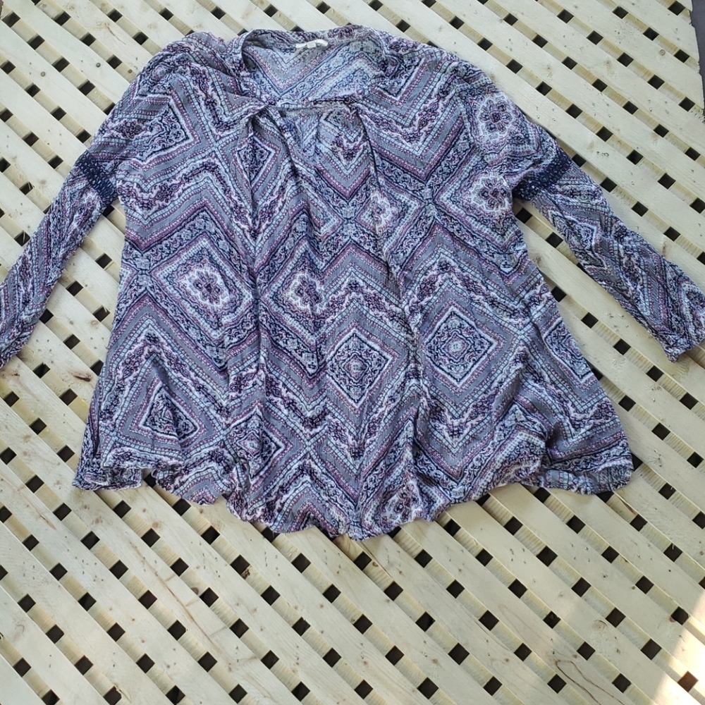 Kori long sleeve size medium